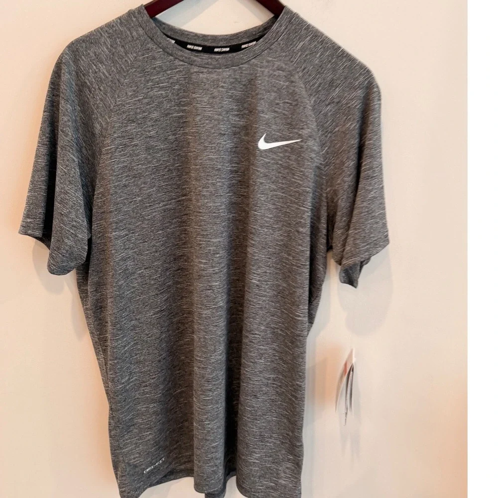 Nike Swim Hydroguard Essential Mens Dri-FIT UV Short Sleeve Top Gray NESSA589‎ L